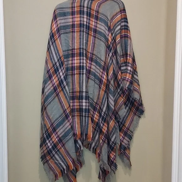 Just Style LA Poncho Scarf - Picture 5 of 6